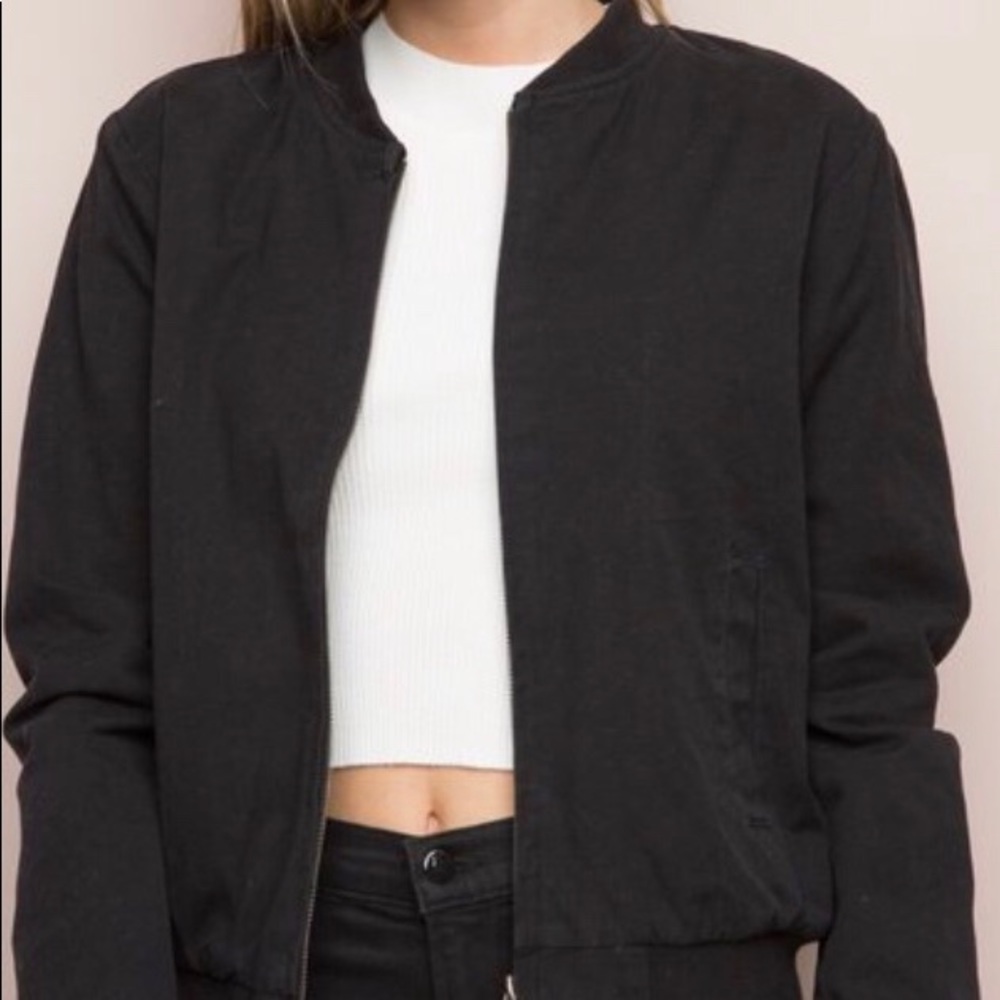 Adorable brandy Melville bomber jacket, never worn